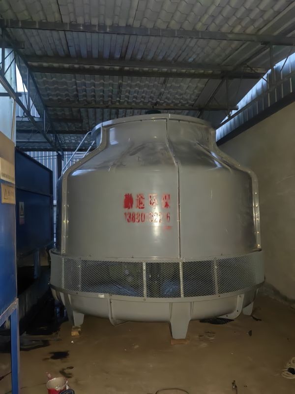重庆2<strong>200t玻璃钢冷却塔</strong>